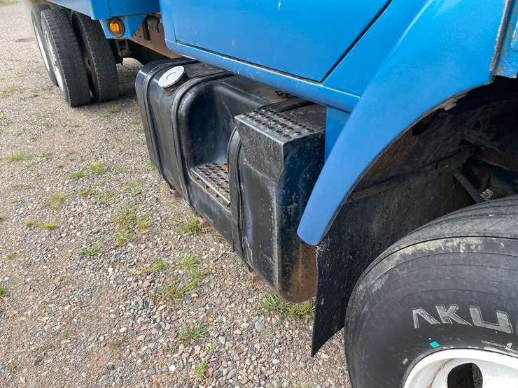 #1451-•-1979-international-f2275-grain-truck-(has-mn-title)-image-8