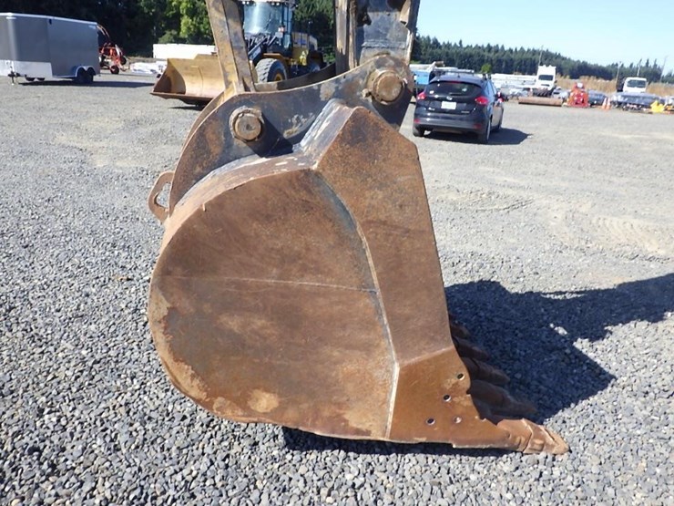 deere-330c-lc-image-10
