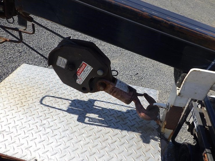 2011-ford-f550-image-27