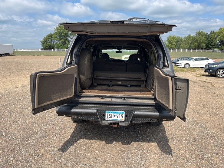 2002-ford-excursion-image-23