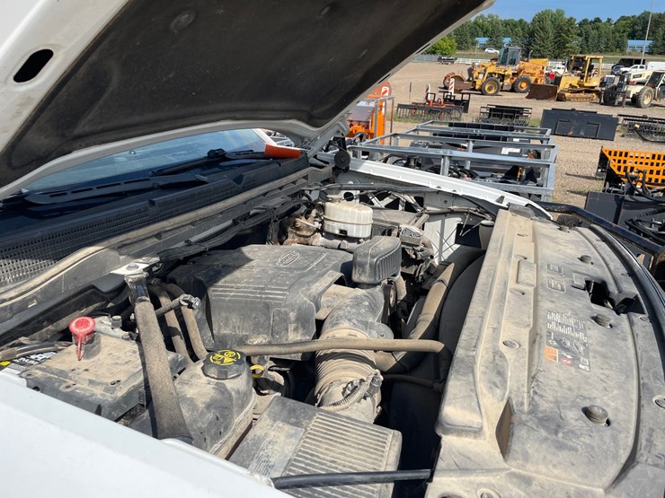 #1472-•-2019-gmc-sierra-pickup-truck-(has-mn-title)-image-13