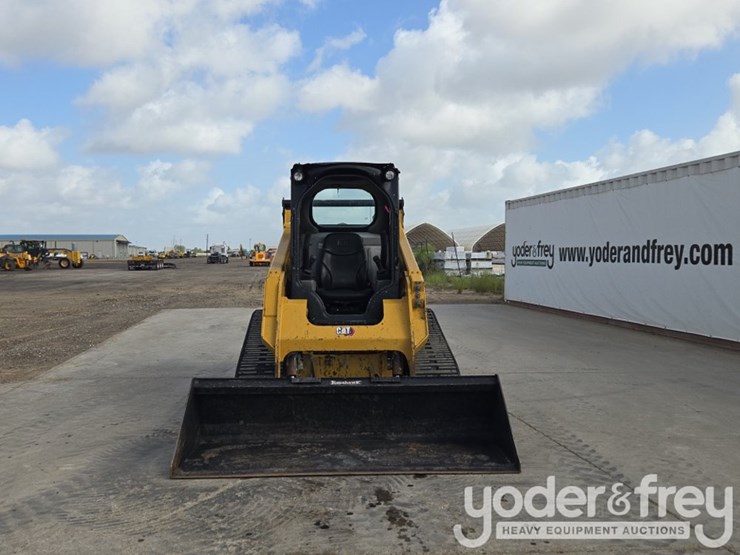2019-caterpillar-259d3-image-8