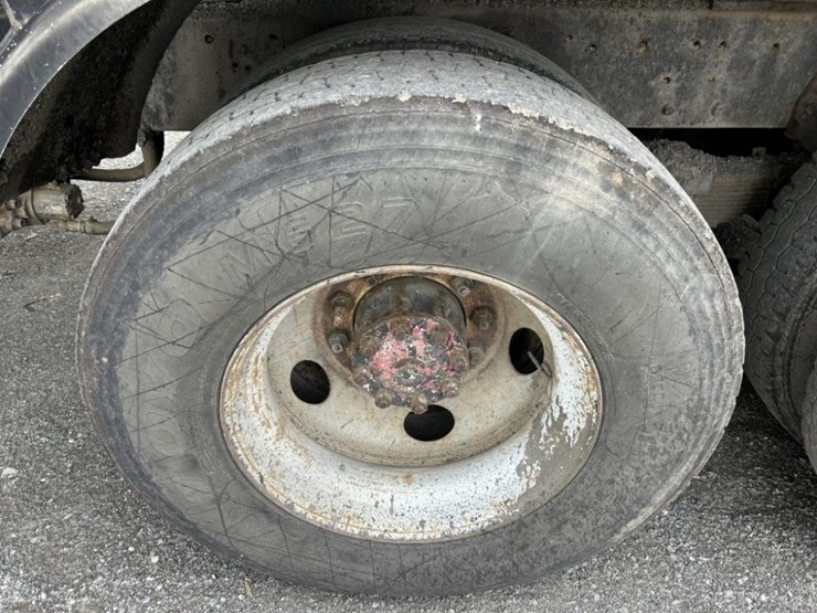 ford-l9000-image-30