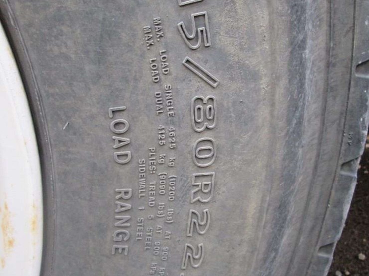 2004-henderson-1100-image-26