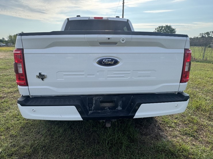 2022-ford-f150-xlt-image-6