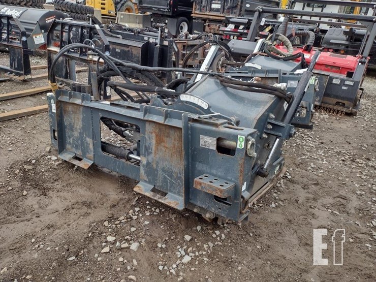 18-roadhog-pcp18hs-18-in-skid-steer-planer-image-1