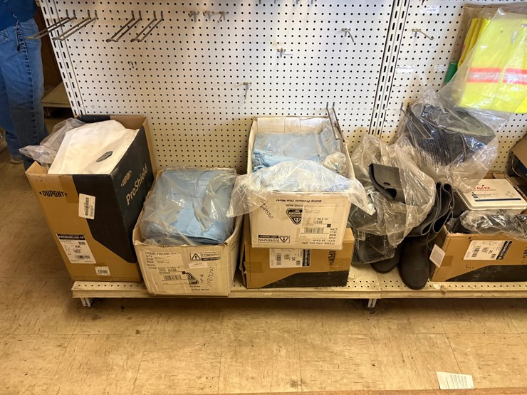 lot-of-assorted-ppe-&-safety-equipment-image-2