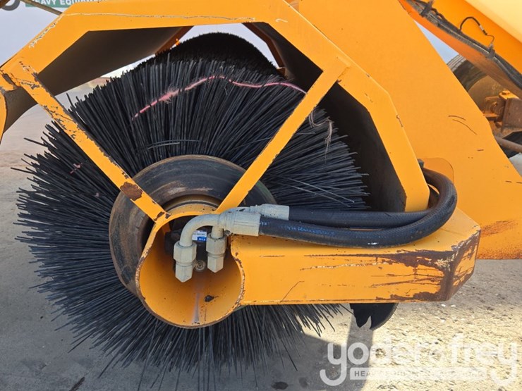 2015-rosco-rb48-image-20