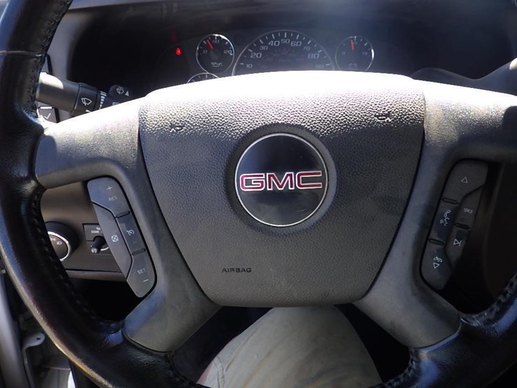 2021-gmc-3500-image-26