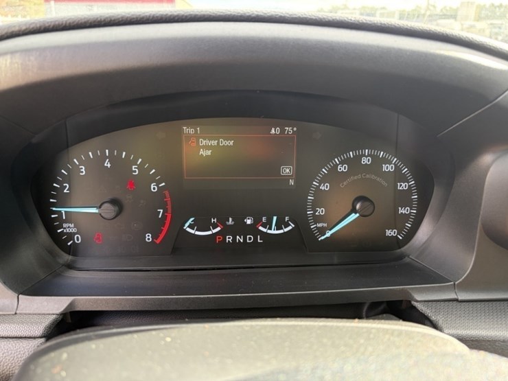 2020-ford-explorer-image-27