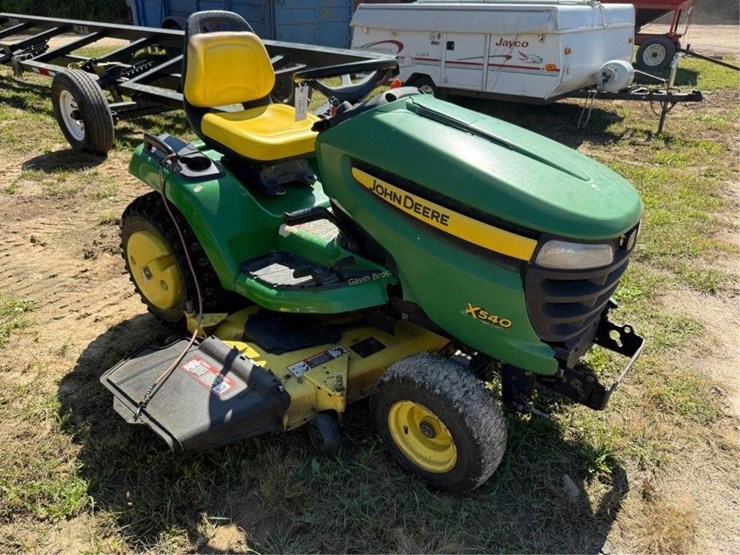 john-deere-x540-image-3