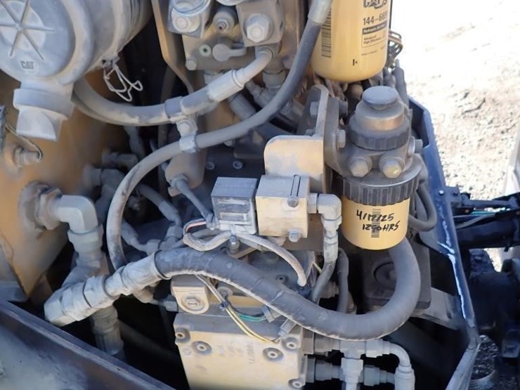 2002-caterpillar-cb-224d-image-12