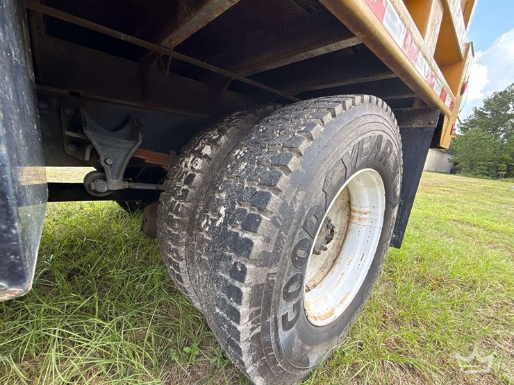 2006-ford-f650-image-35