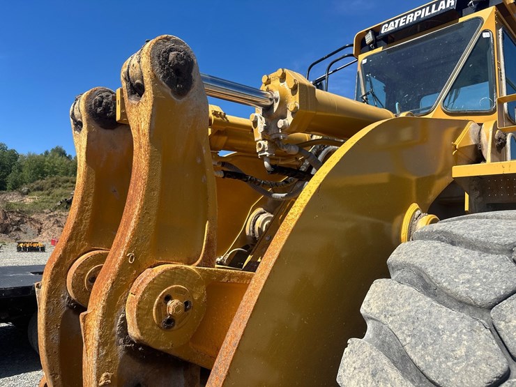 caterpillar-988f-image-13