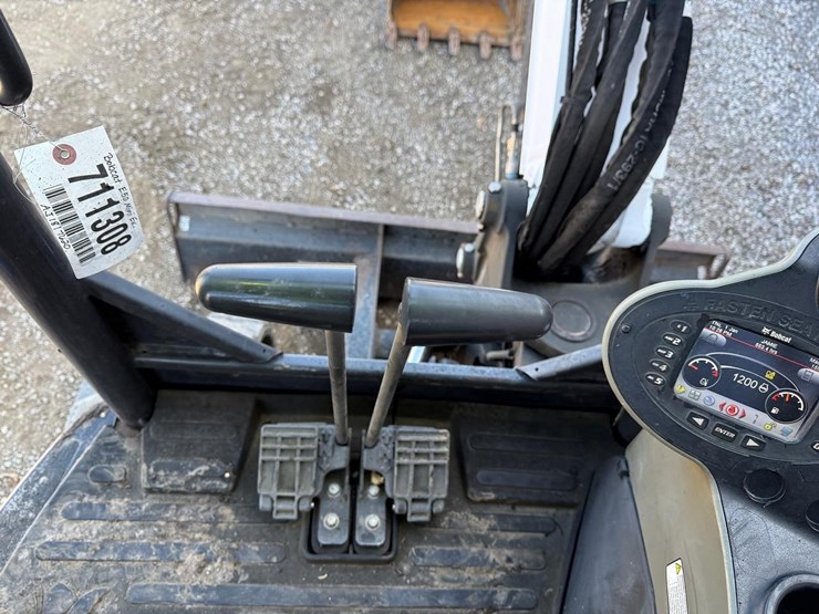 2019-bobcat-e50-image-20