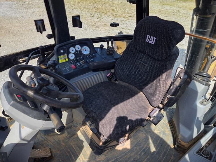 caterpillar-420e-image-39