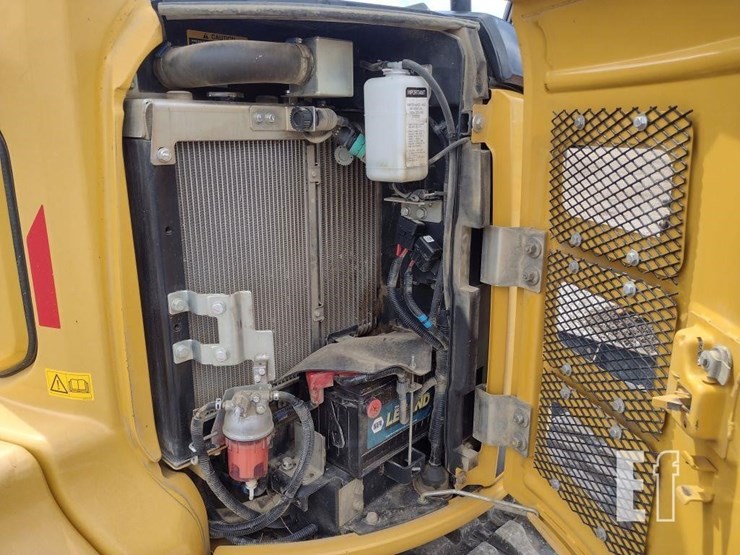 2021-deere-35g-image-32