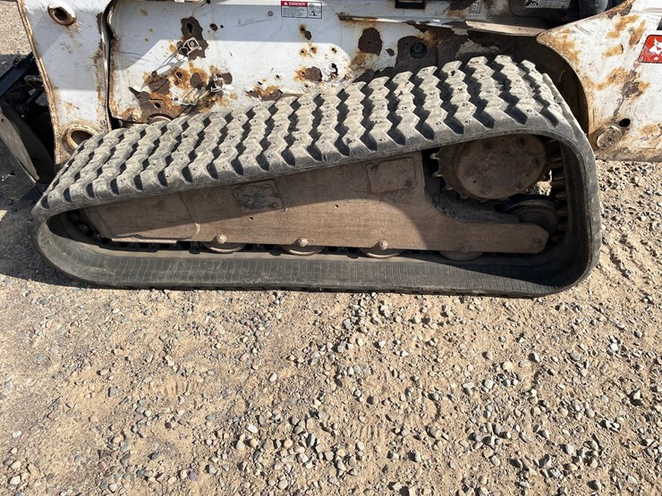 2003-bobcat-t300-image-26