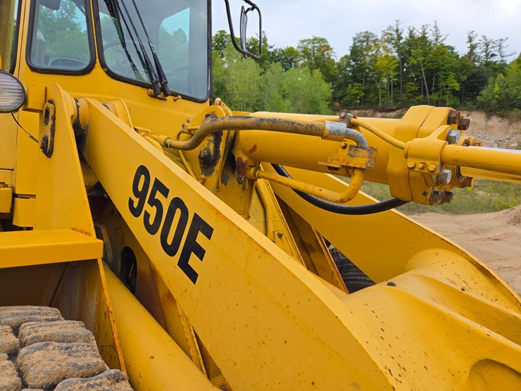 caterpillar-950e-image-16