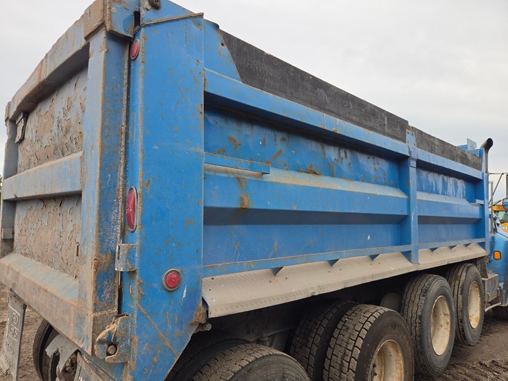 1995-ford-ltl9000-image-22