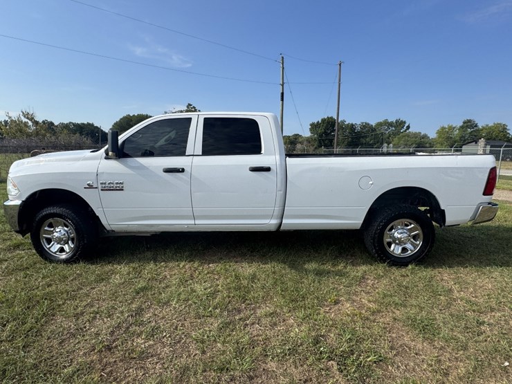 2018-dodge-3500hd-image-8