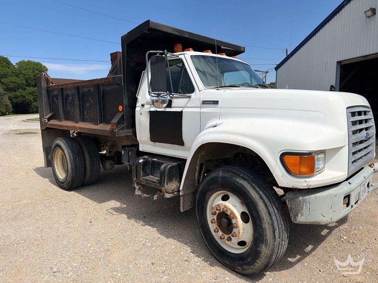 1997-ford-f800-image-35