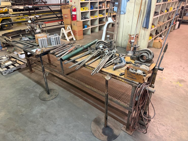 pump-working-/-test-table-w/-tools-image-1