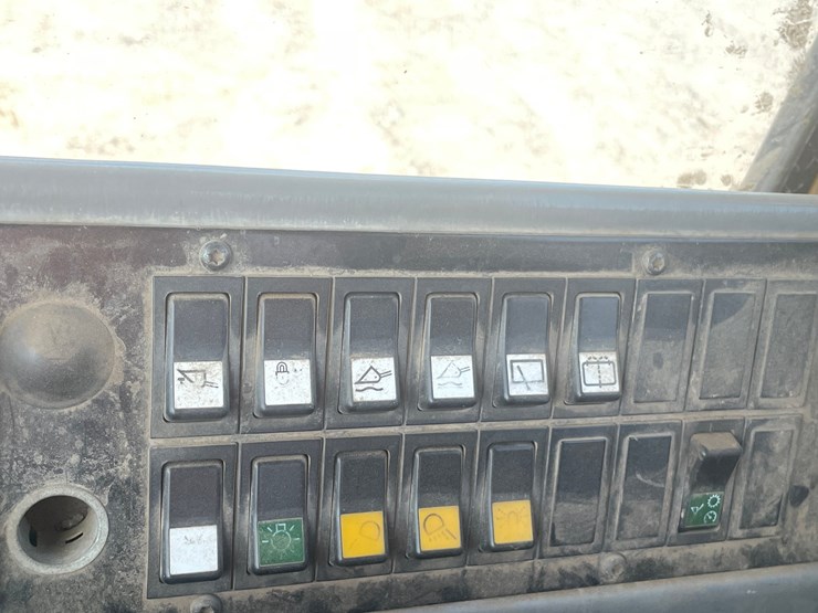 2005-volvo-l90e-image-42