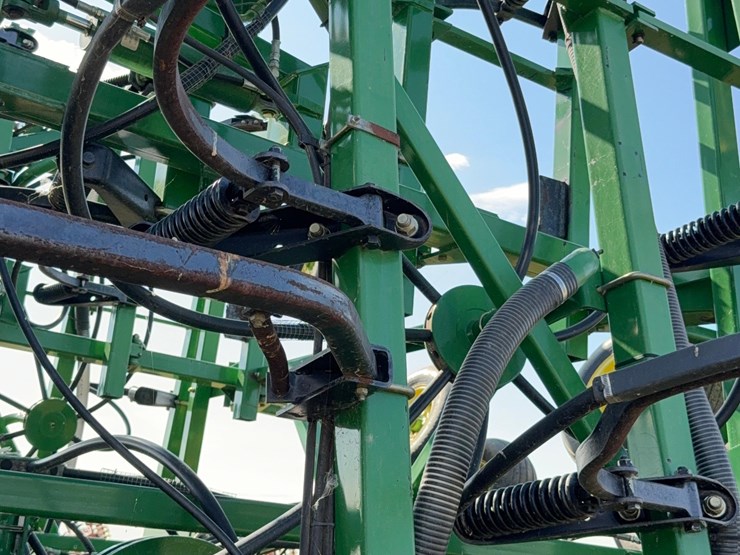 john-deere-1820-image-13