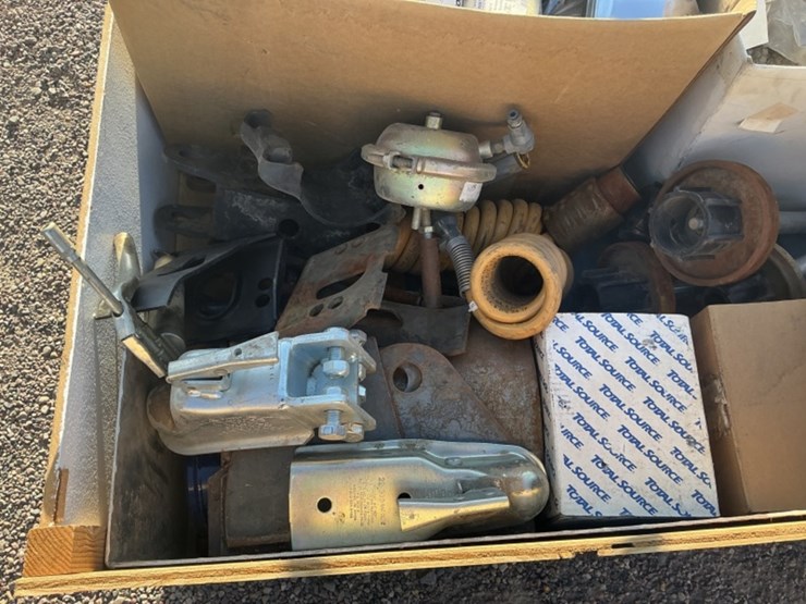 box-of-asst-automotive-parts-image-5