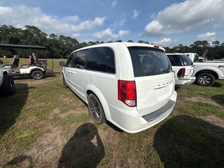 2017-dodge-grand-caravan-image-3
