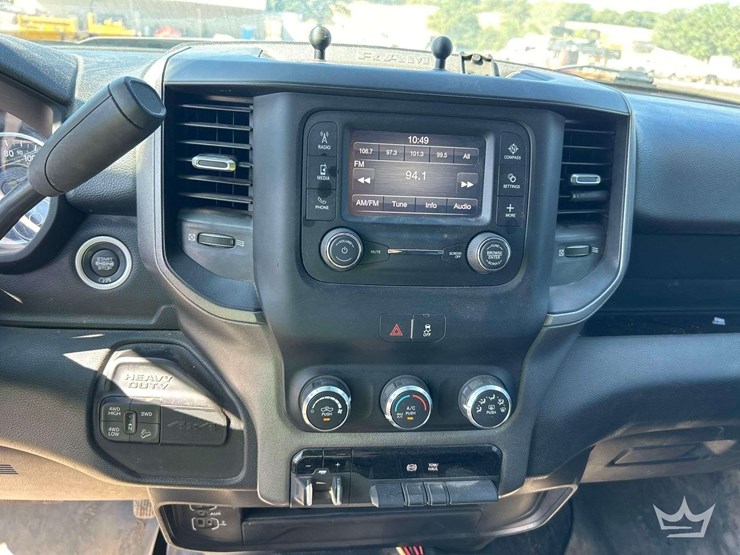 2022-dodge-2500-image-17