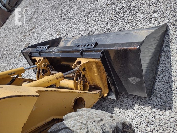 2002-deere-250-image-16