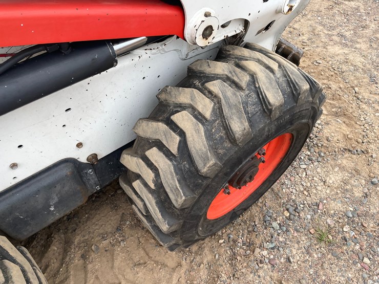 #1061-•-2017-bobcat-s630-skid-steer-image-36