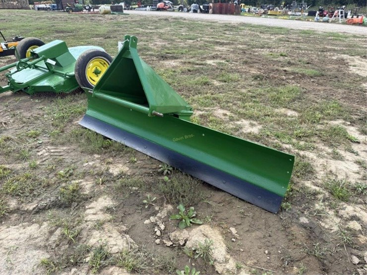 john-deere-8-image-2