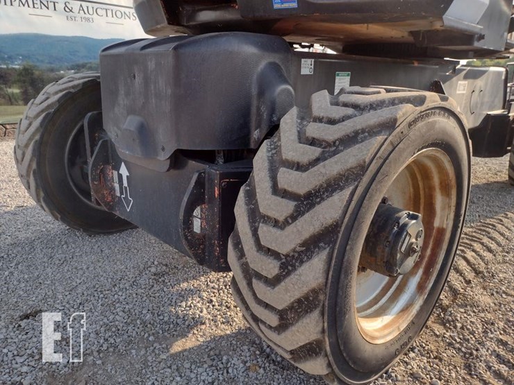 2008-jlg-1250ajp-image-12