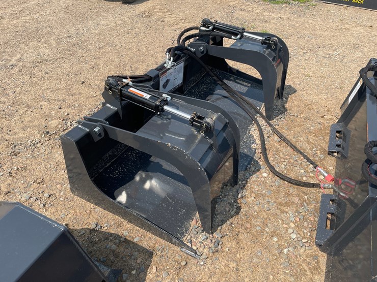 #2088-•-2026-wolverine-skid-steer-grapple-bucket-attachment-image-3
