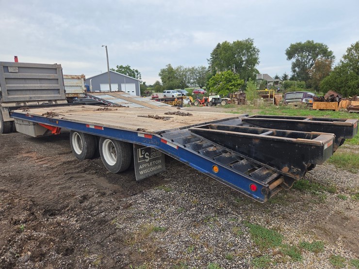 #3269-•-30'-tandem-axle-flatbed-trailer-image-3
