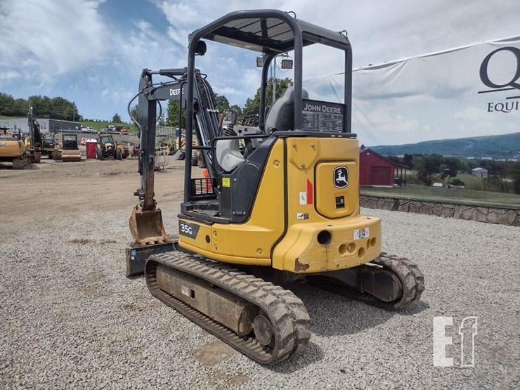 2021-deere-35g-image-36