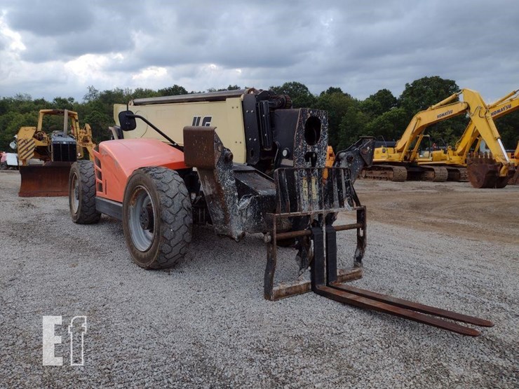2017-jlg-1055-image-36