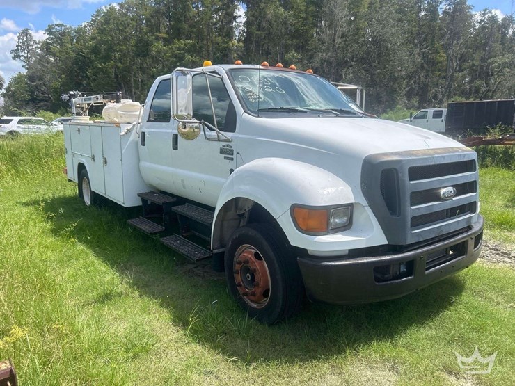 2016-ford-f650-image-2