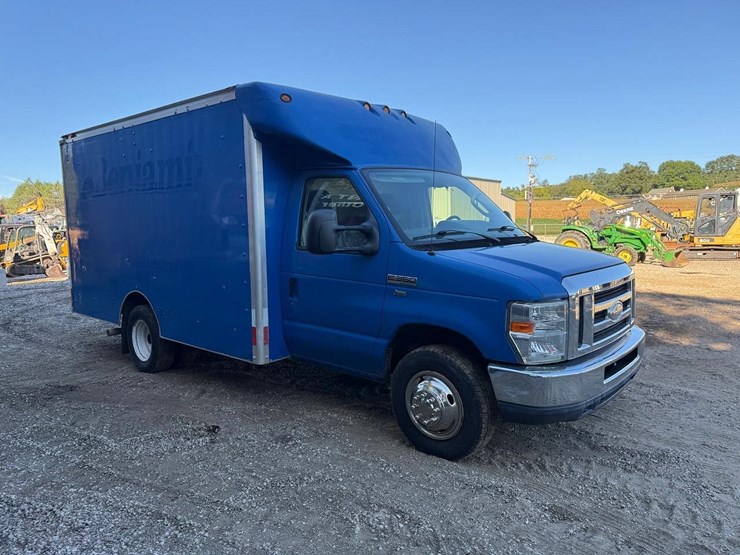 2014-ford-e350-image-6