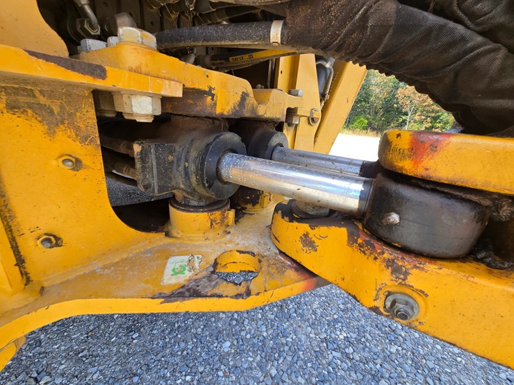 caterpillar-420e-image-85