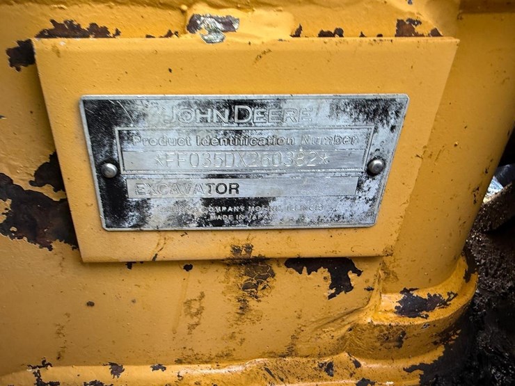 2005-deere-35d-image-27
