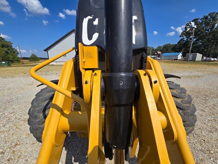caterpillar-420e-image-102