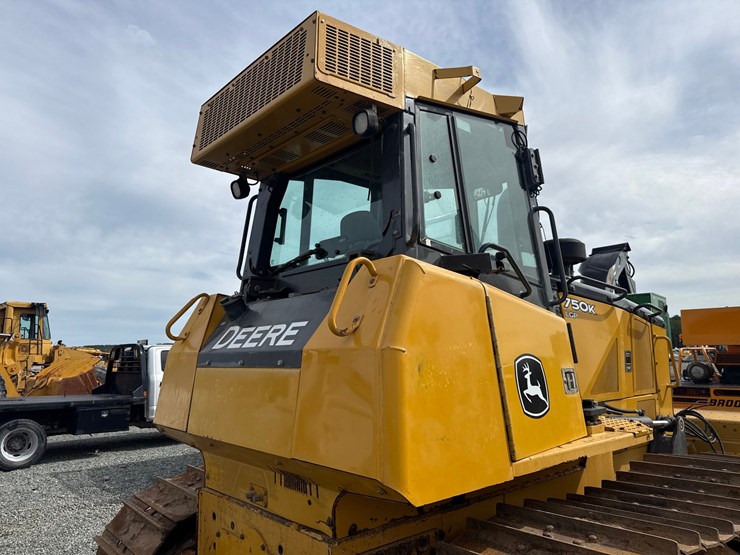 2014-deere-750k-lgp-image-35