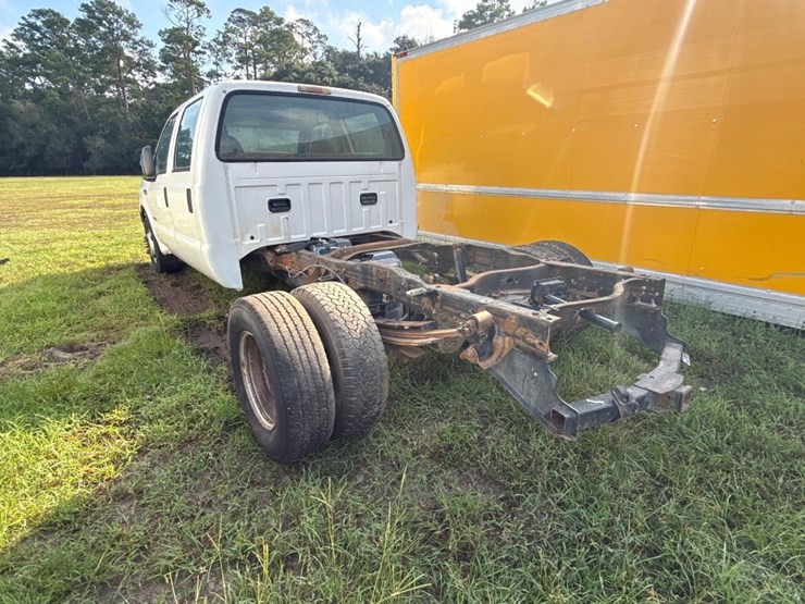 2006-ford-f350-image-3