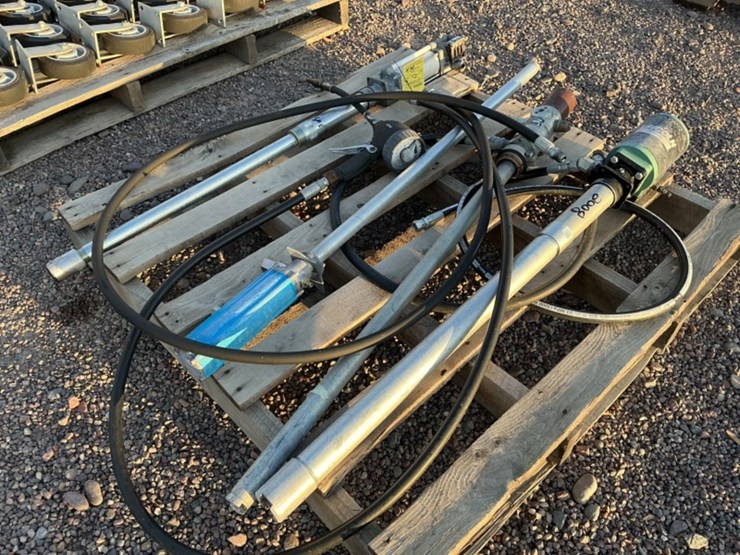 pallet-of-asst-pumps-image-2