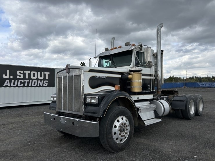2006-kenworth-w900-image-1