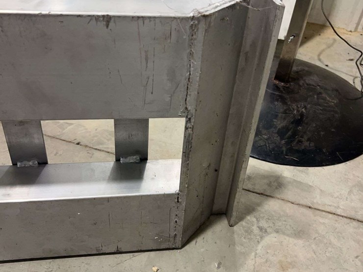 (2)-14’-aluminum-ramps-image-8